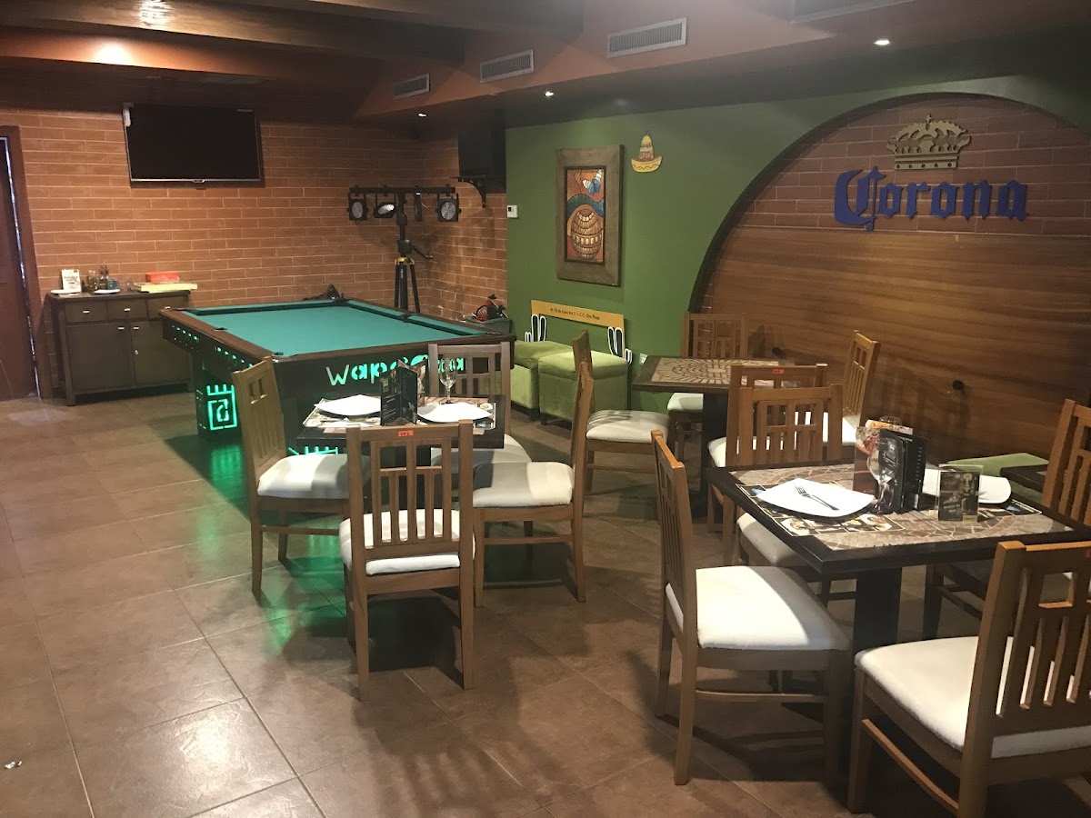 Wapos Lounge Bar